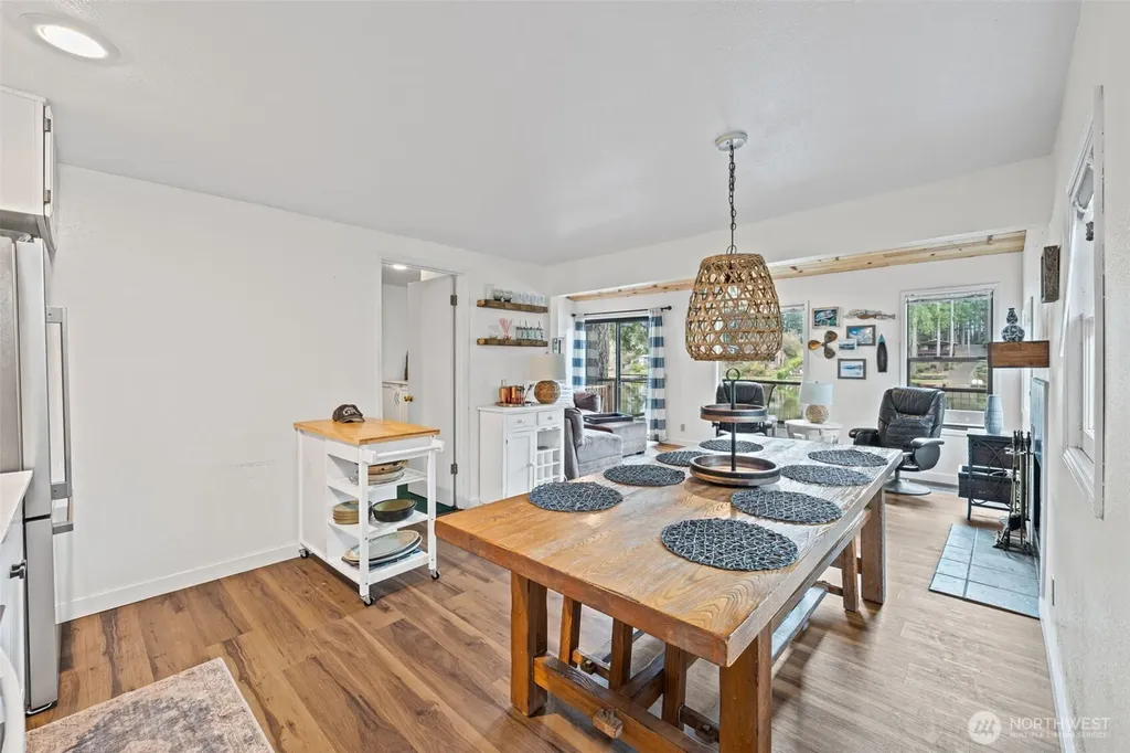 5530 E Mason Lake Drive W Grapeview WA 98546