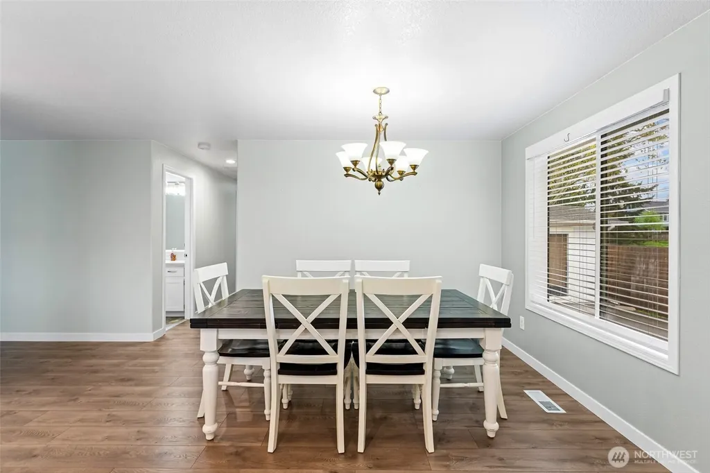 105 Wilshire Way Kelso WA 98626