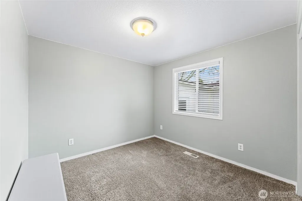 105 Wilshire Way Kelso WA 98626
