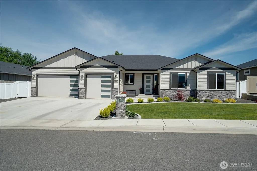 2637 Patriot Way SE East Wenatchee WA 98802