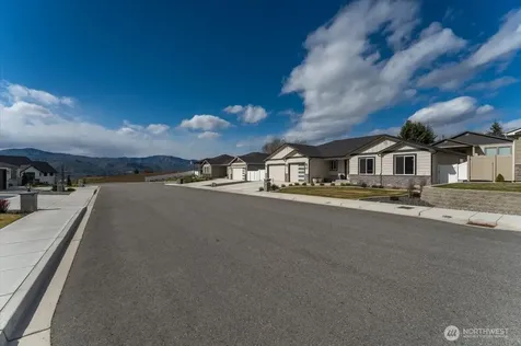2637 Patriot Way SE East Wenatchee WA 98802