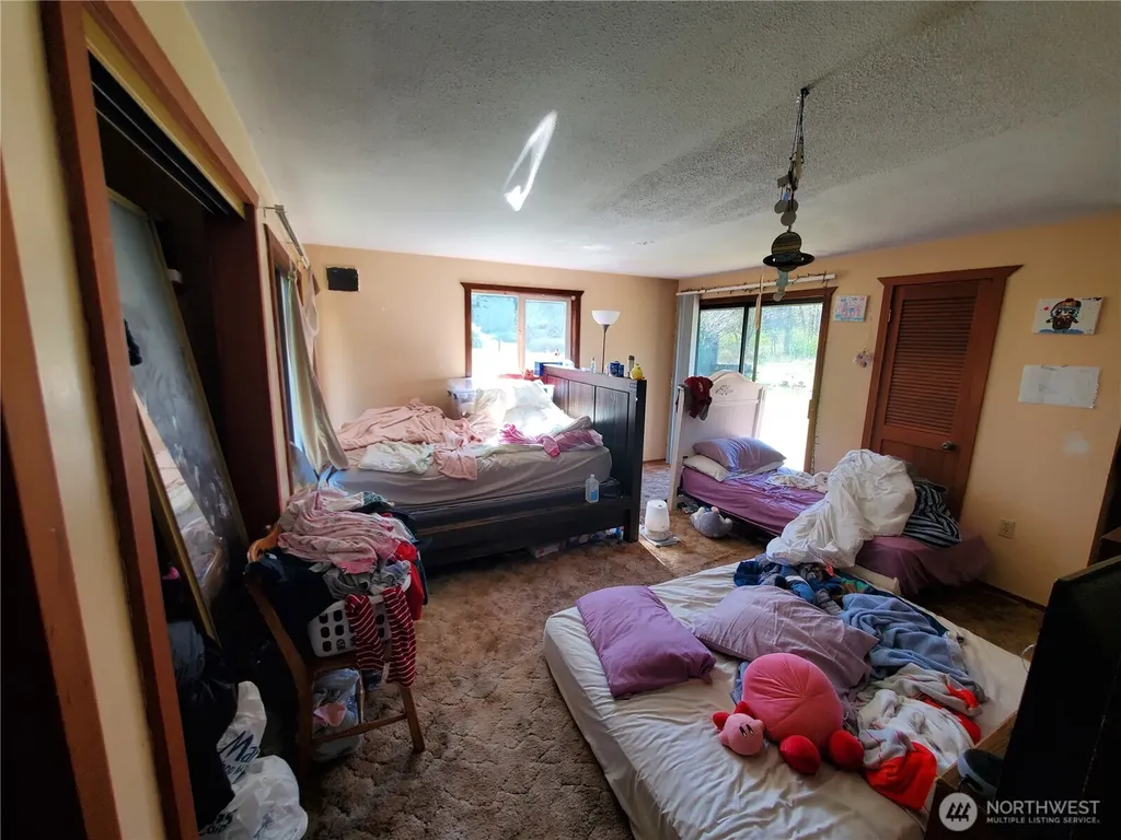 4924 165th Lane SW Rochester WA 98579