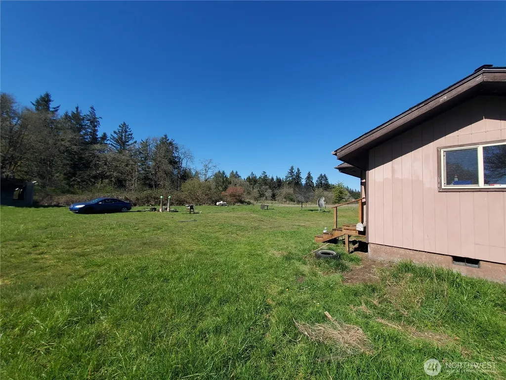 4924 165th Lane SW Rochester WA 98579