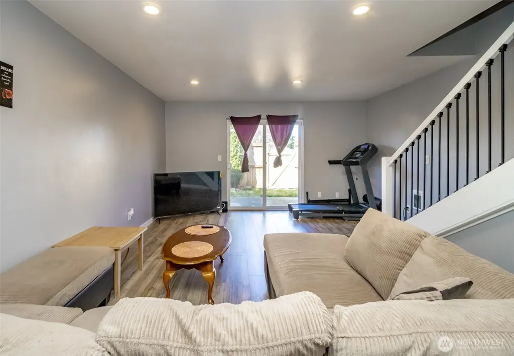 12416 SE 272nd Kent WA 98030