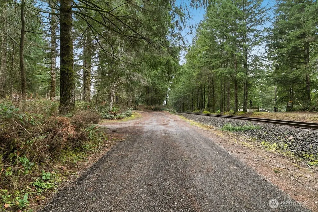 151 NE Deerwood Drive Belfair WA 98528