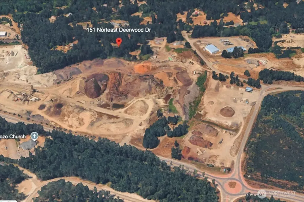 151 NE Deerwood Drive Belfair WA 98528