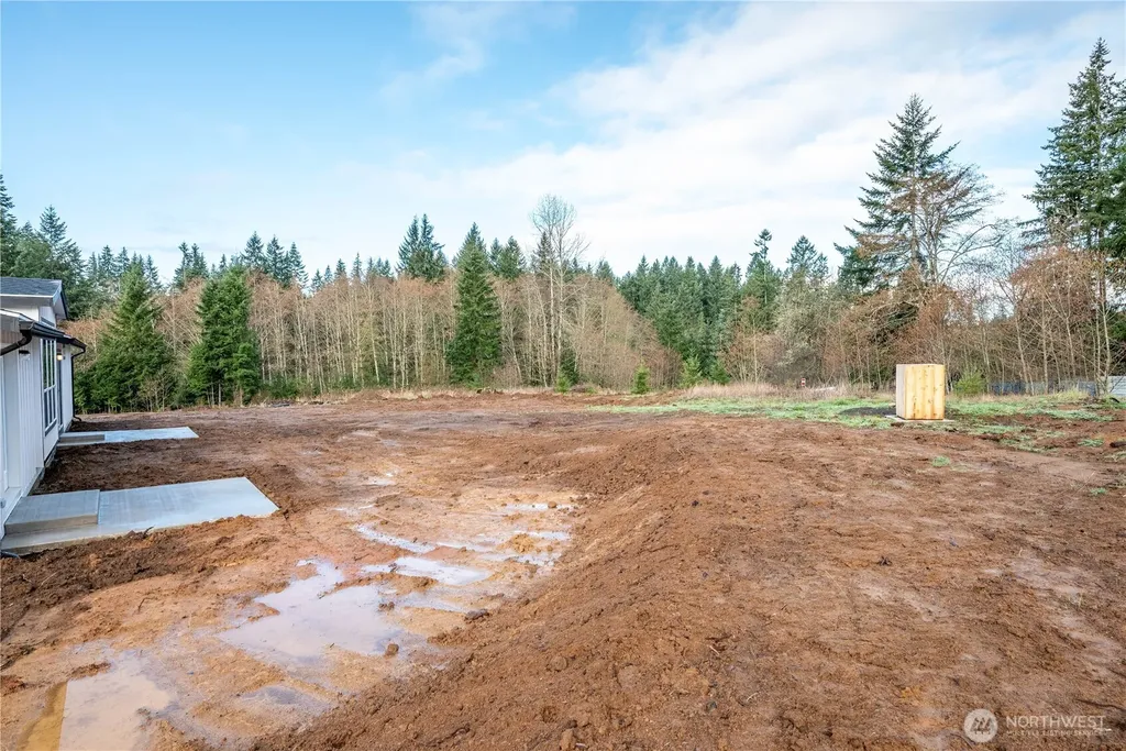 1728 Spirit Lake Highway Castle Rock WA 98611