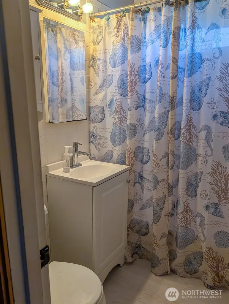 581 Dolphin Avenue NE Ocean Shores WA 98569