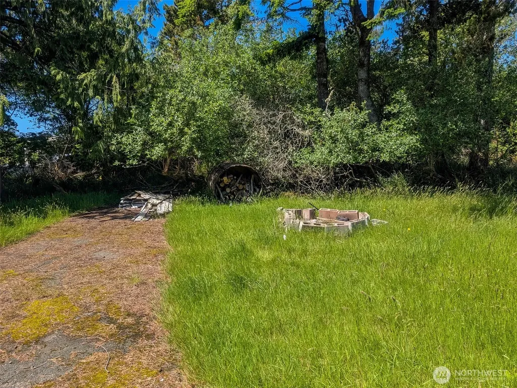 581 Dolphin Avenue NE Ocean Shores WA 98569