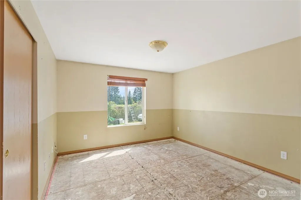 320 S 4th Street Elma WA 98541