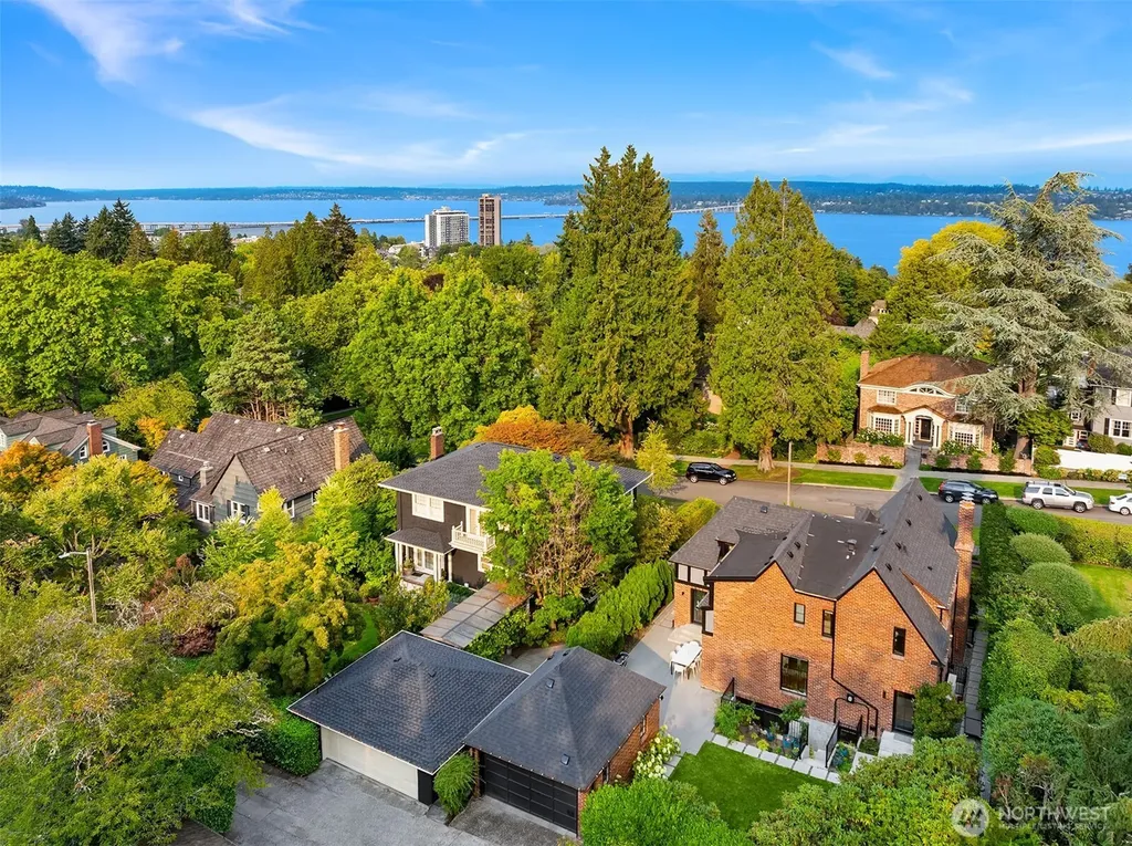 1111 37th Avenue E Seattle WA 98112