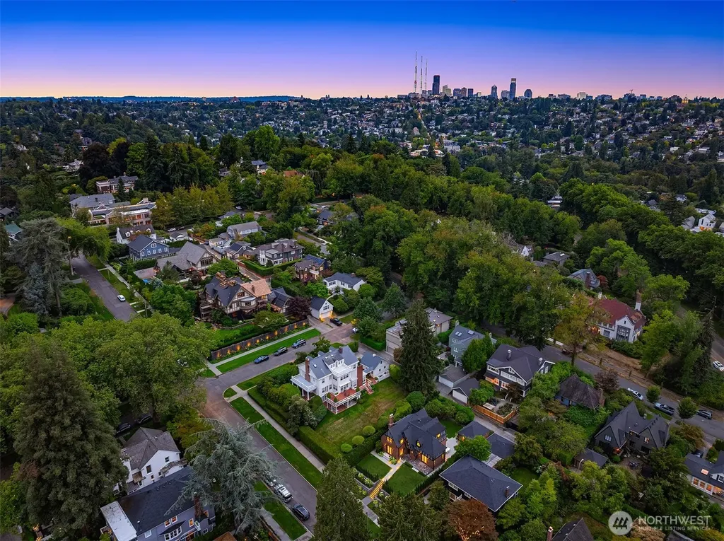 1111 37th Avenue E Seattle WA 98112