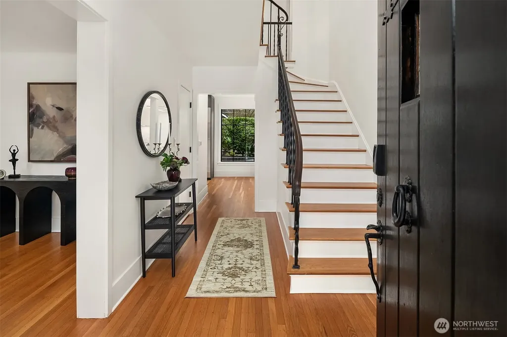 1111 37th Avenue E Seattle WA 98112