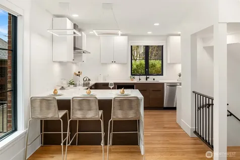 1111 37th Avenue E Seattle WA 98112