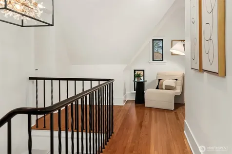 1111 37th Avenue E Seattle WA 98112