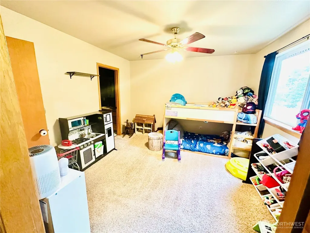 970 N Colony Surf Drive Lilliwaup WA 98555