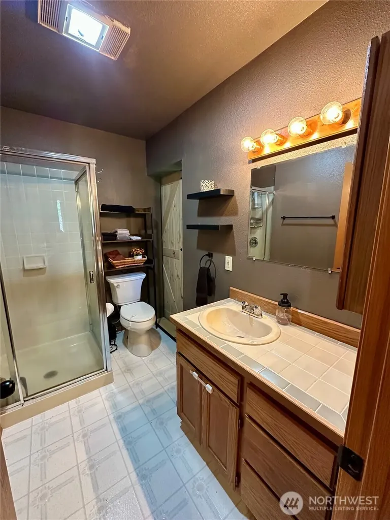970 N Colony Surf Drive Lilliwaup WA 98555
