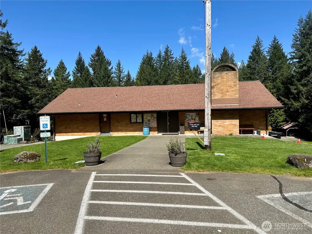 970 N Colony Surf Drive Lilliwaup WA 98555