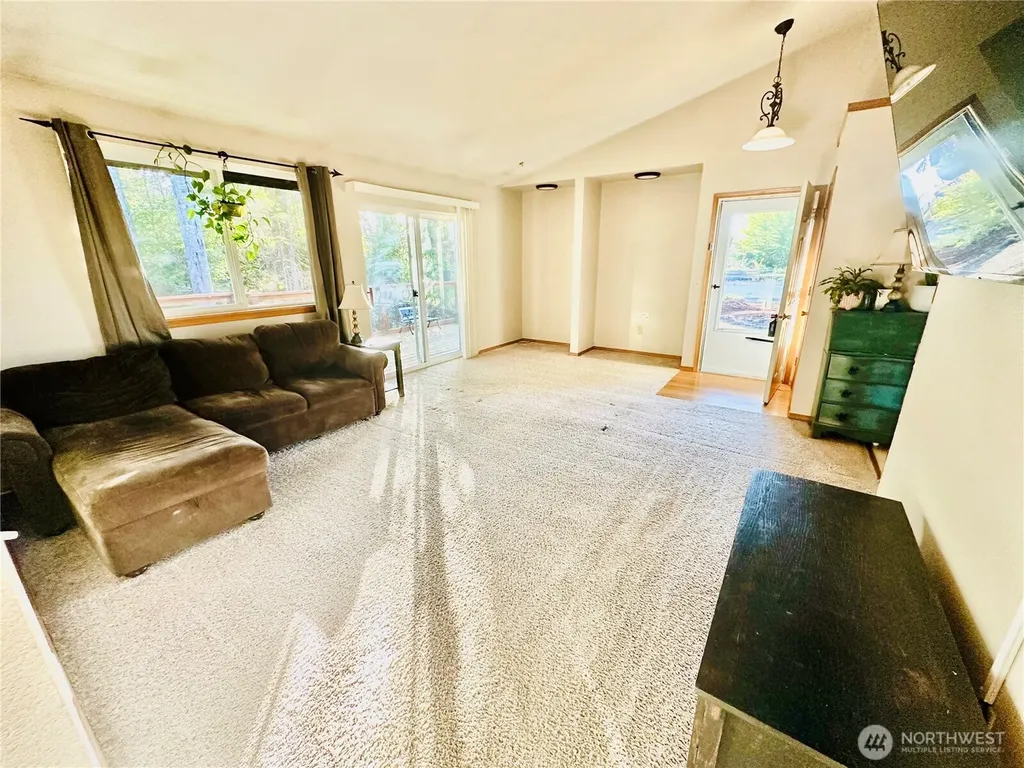 970 N Colony Surf Drive Lilliwaup WA 98555
