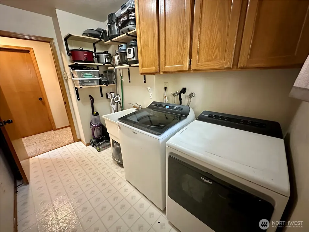 970 N Colony Surf Drive Lilliwaup WA 98555