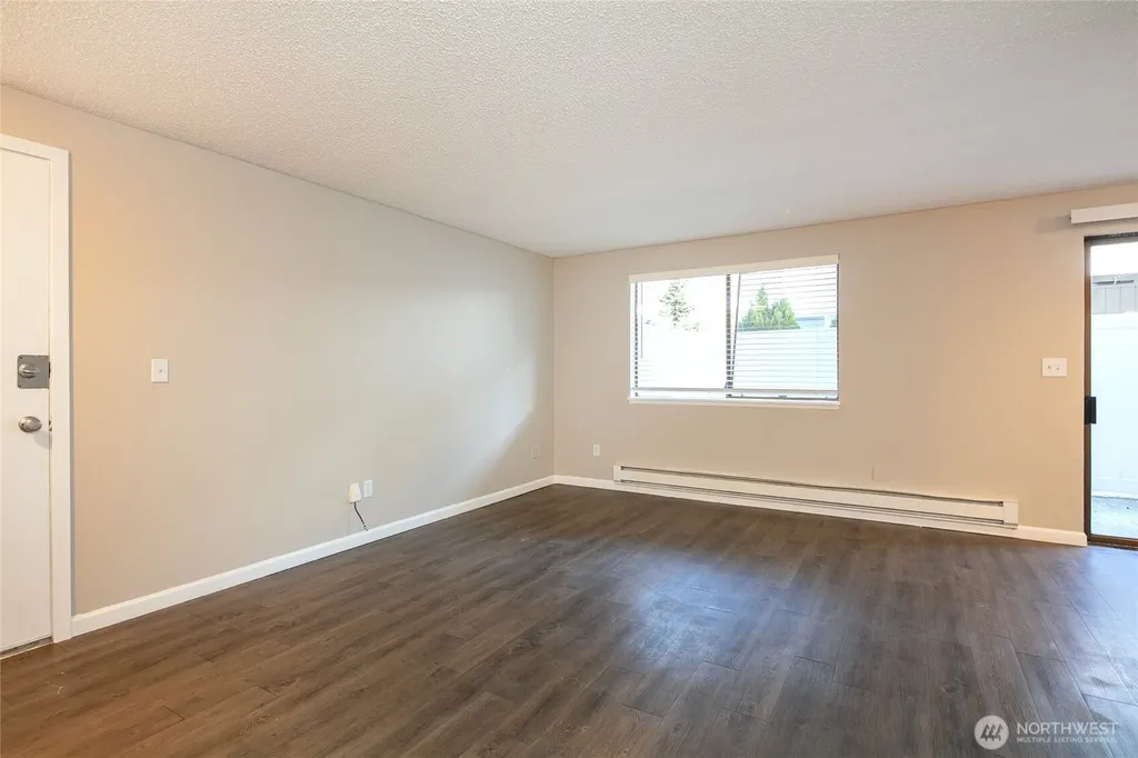 921 12th Avenue SE Puyallup WA 98372