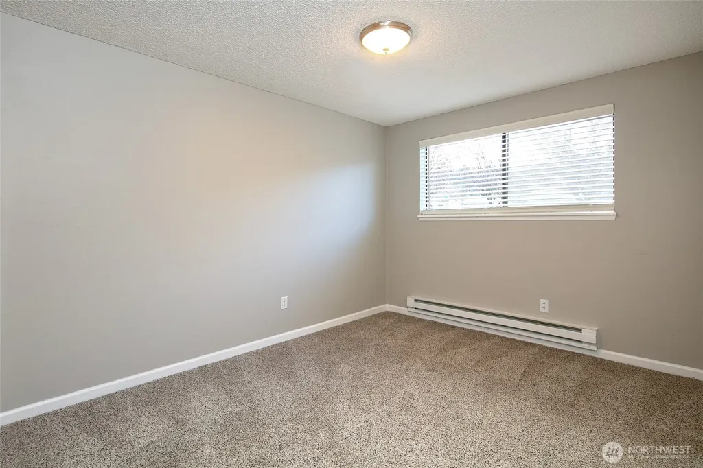 921 12th Avenue SE Puyallup WA 98372