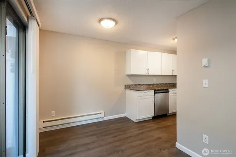 921 12th Avenue SE Puyallup WA 98372