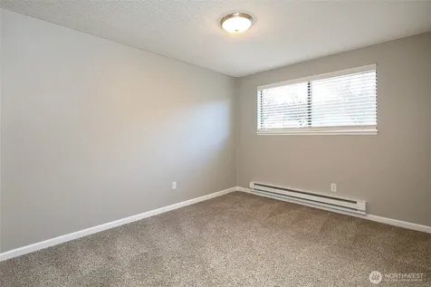 921 12th Avenue SE Puyallup WA 98372