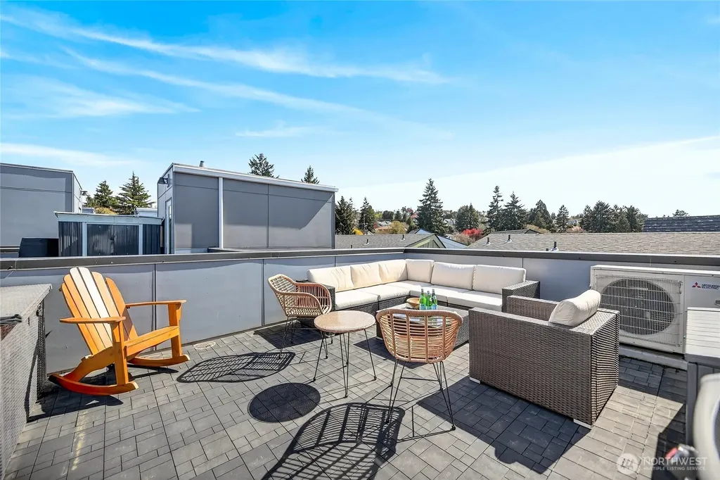 6320 41st Avenue SW Seattle WA 98136