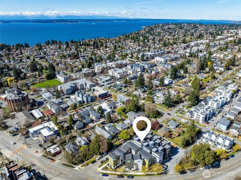 6320 41st Avenue SW Seattle WA 98136