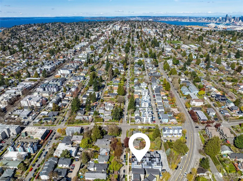 6320 41st Avenue SW Seattle WA 98136