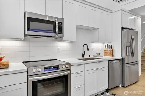 6320 41st Avenue SW Seattle WA 98136