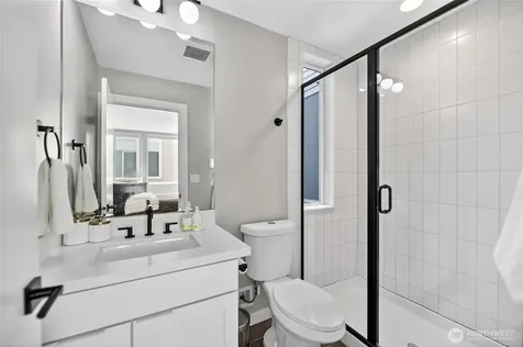 6320 41st Avenue SW Seattle WA 98136