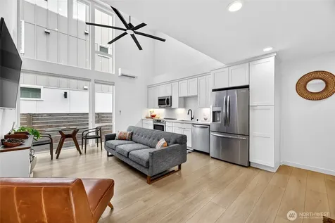 6320 41st Avenue SW Seattle WA 98136