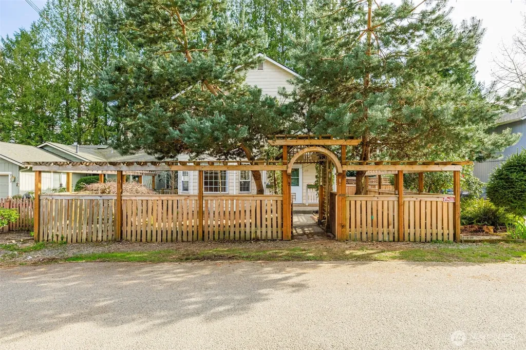 115 Long Street Snohomish WA 98290
