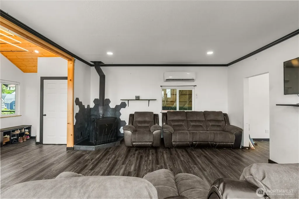 908 N Jeffries Street Aberdeen WA 98520