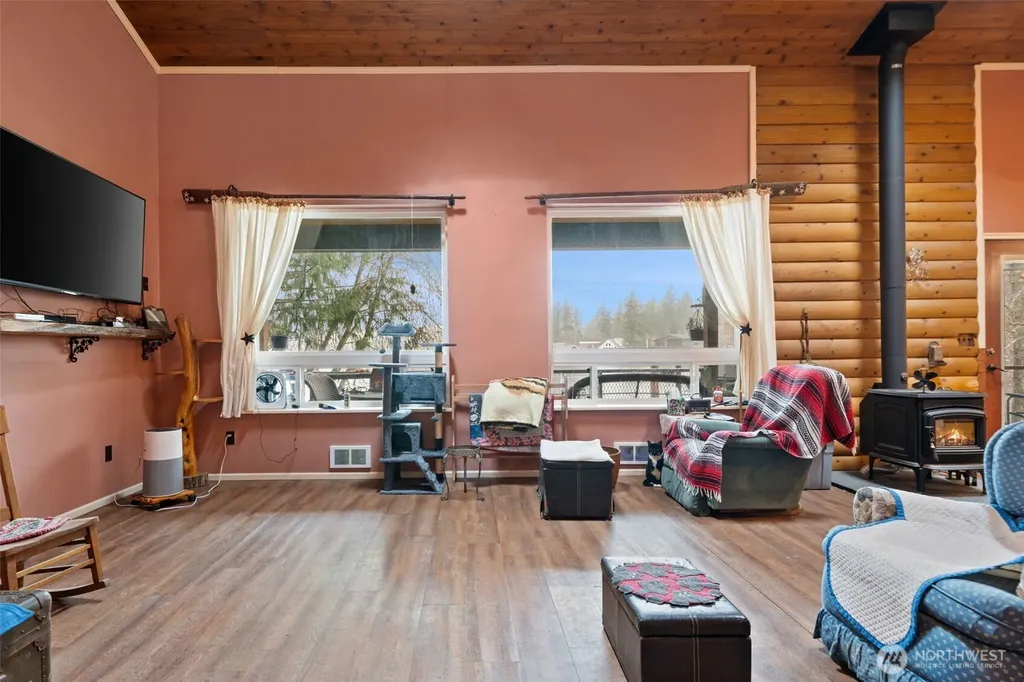 30 E Lakeway Drive Shelton WA 98584