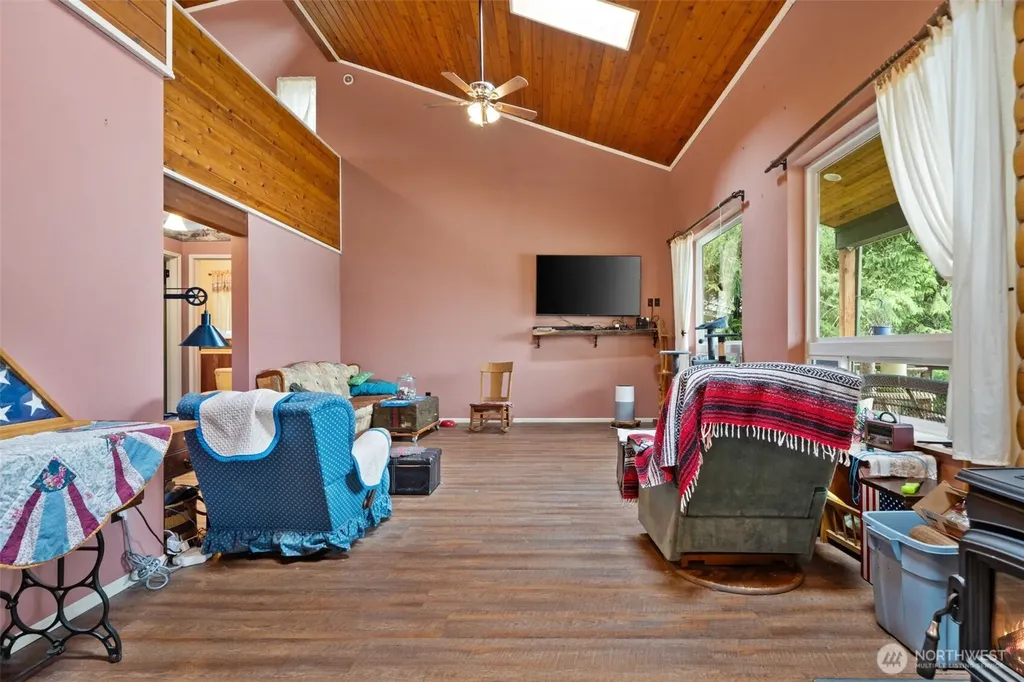 30 E Lakeway Drive Shelton WA 98584