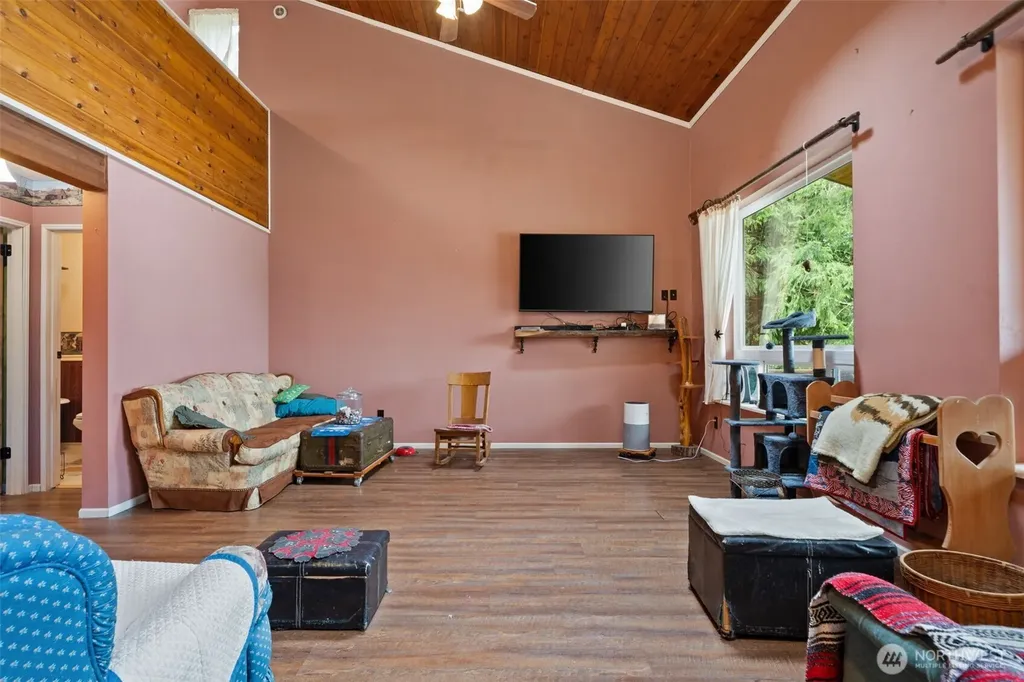 30 E Lakeway Drive Shelton WA 98584