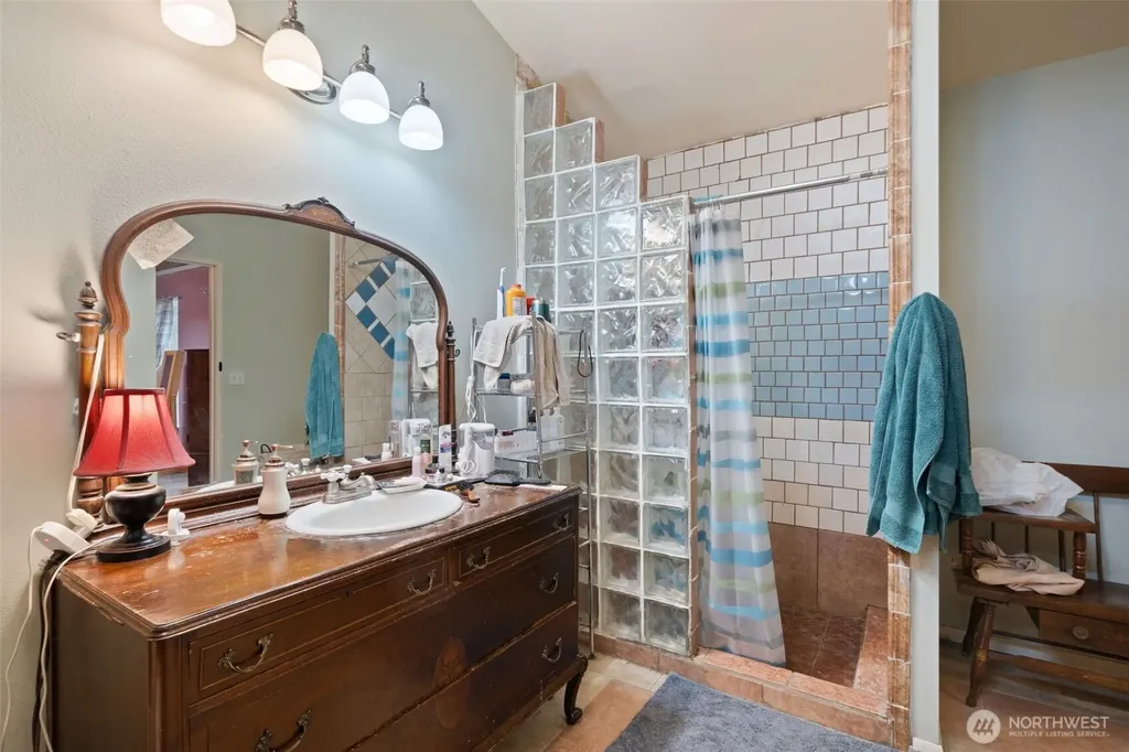30 E Lakeway Drive Shelton WA 98584