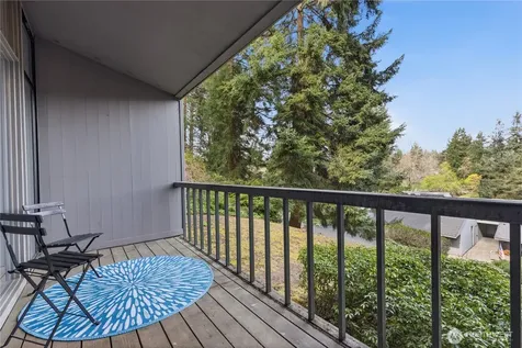 6352 137th Place NE Redmond WA 98052