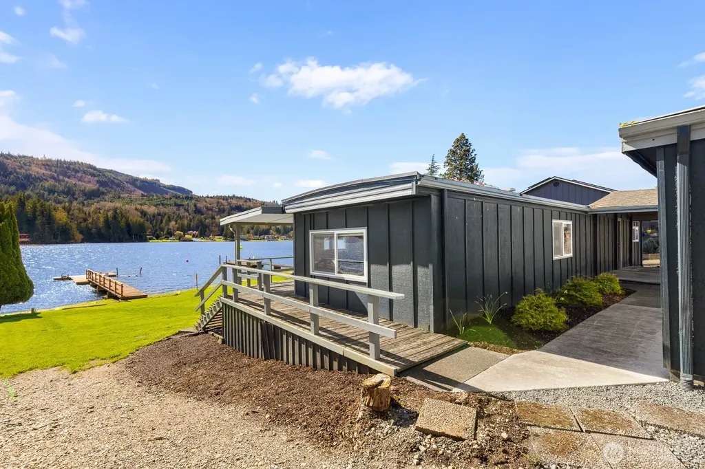 24094 N West View Road Mount Vernon WA 98274
