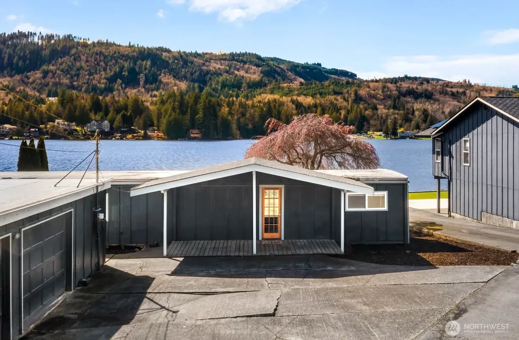 24094 N West View Road Mount Vernon WA 98274