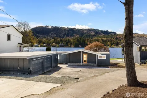 24094 N West View Road Mount Vernon WA 98274