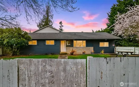 8526 8th Avenue W Everett WA 98204