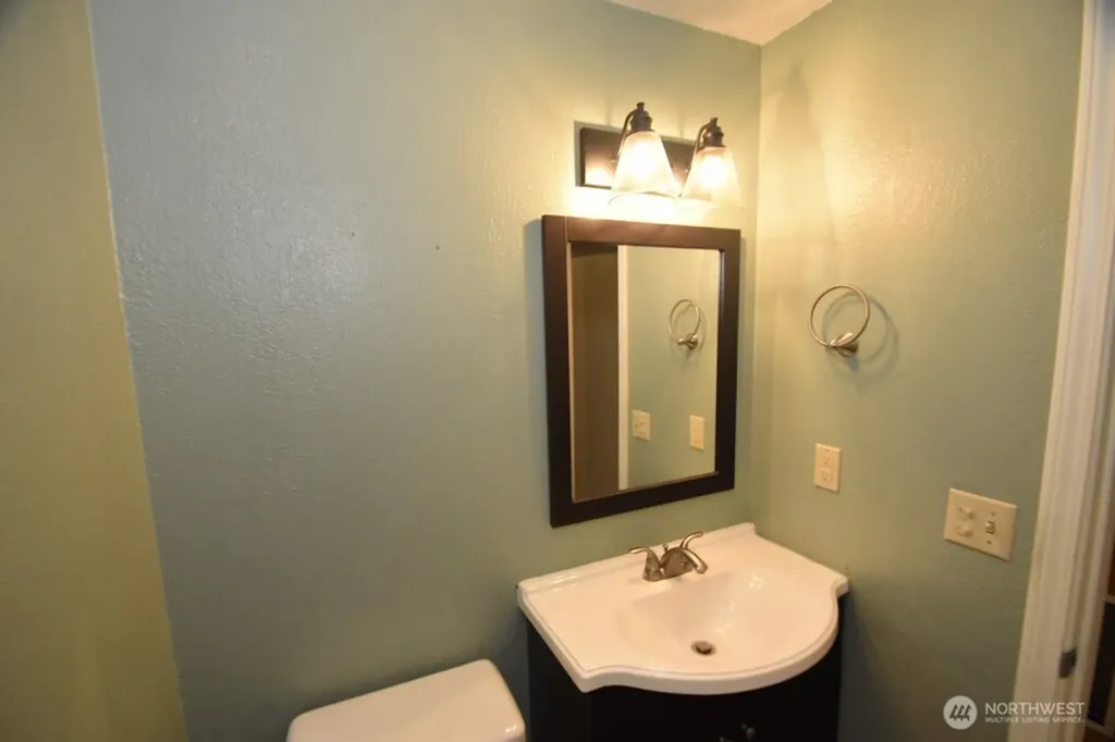 2720 Club Court Mount Vernon WA 98273