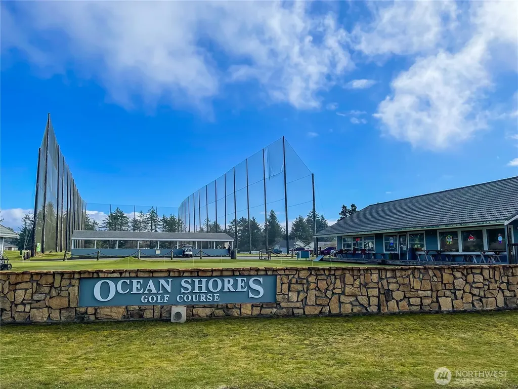 413 N Portal Loop SW Ocean Shores WA 98569
