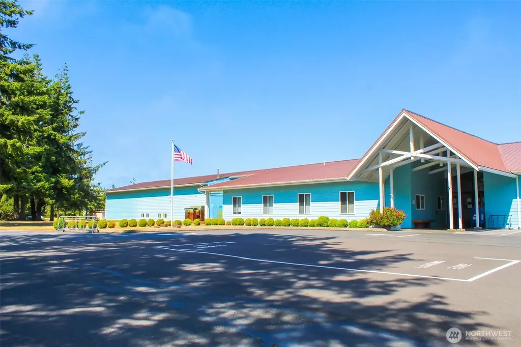 413 N Portal Loop SW Ocean Shores WA 98569