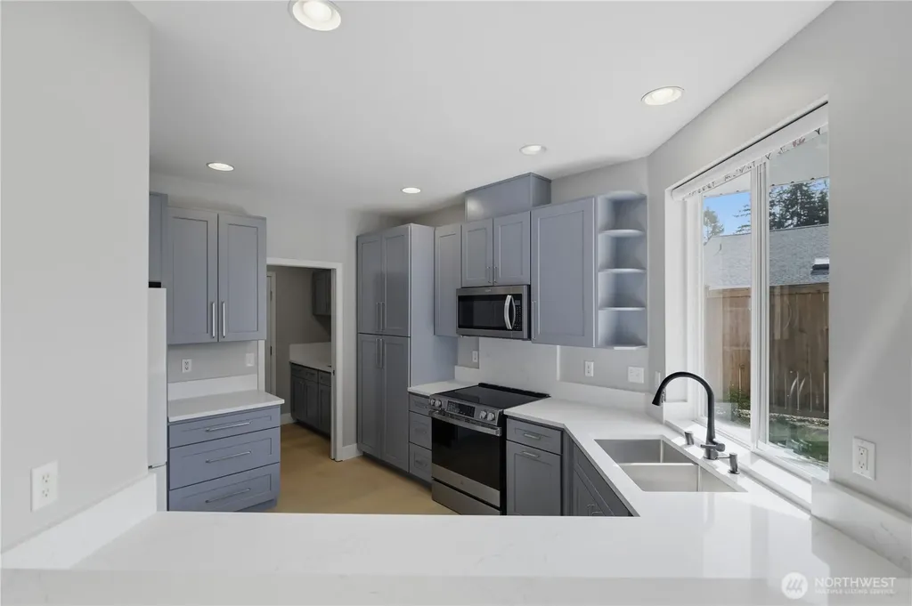 3814 69th Avenue W University Place WA 98466