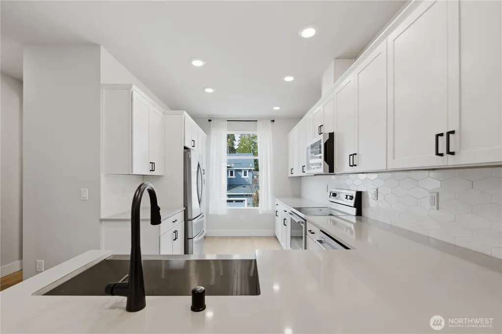 13339 Greenwood Avenue N Seattle WA 98133